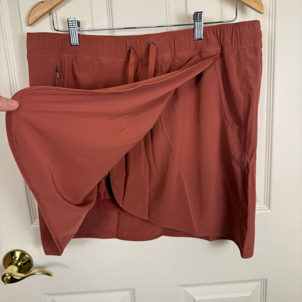 Patagonia Fleetwith Skort Spanish Red Size Large NWT Outdoor Hiking Travel - Picture 3 of 7